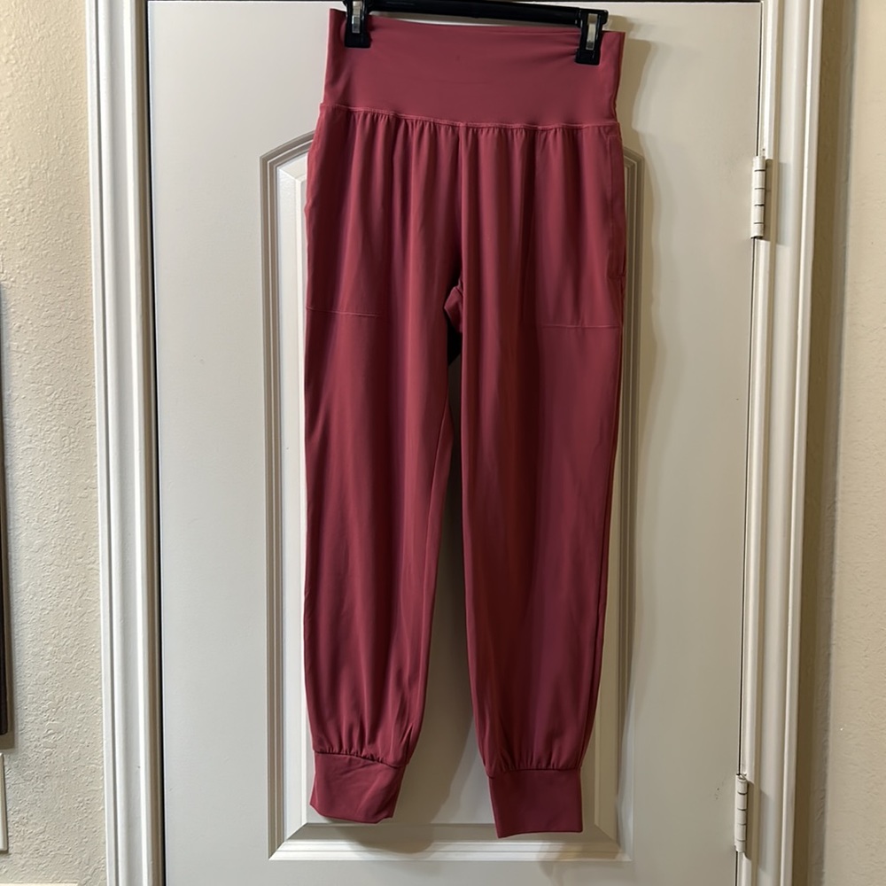 Athleta Salutation Jogger